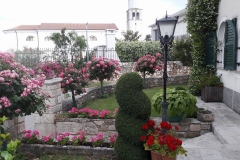 Angela i Rosarium Uetersen, Mara Lubiana